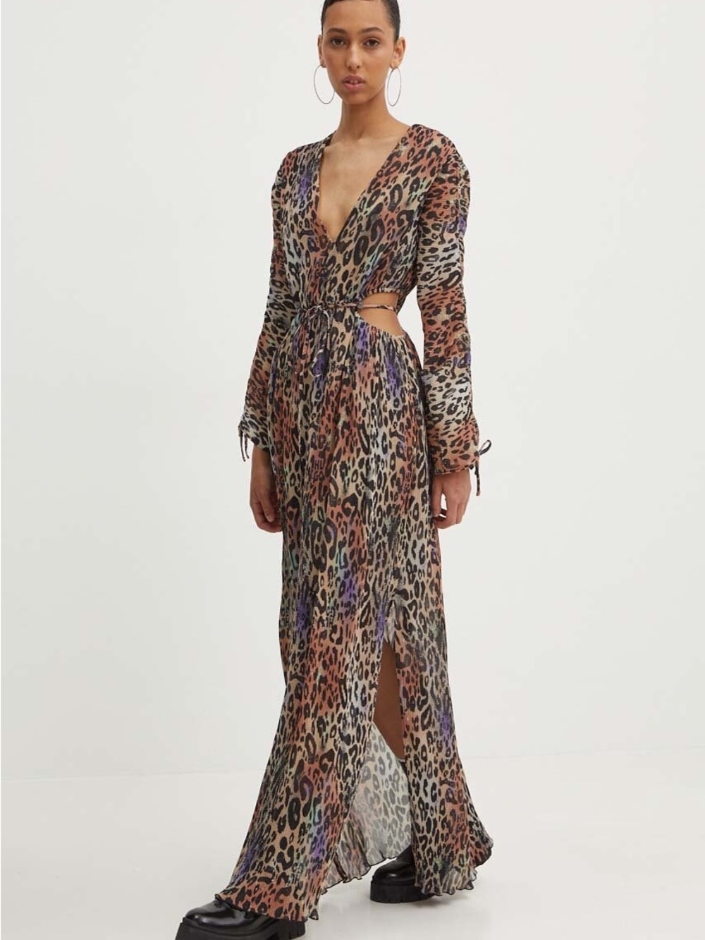 NWT HUGO BOSS plissé dress with cut out details
